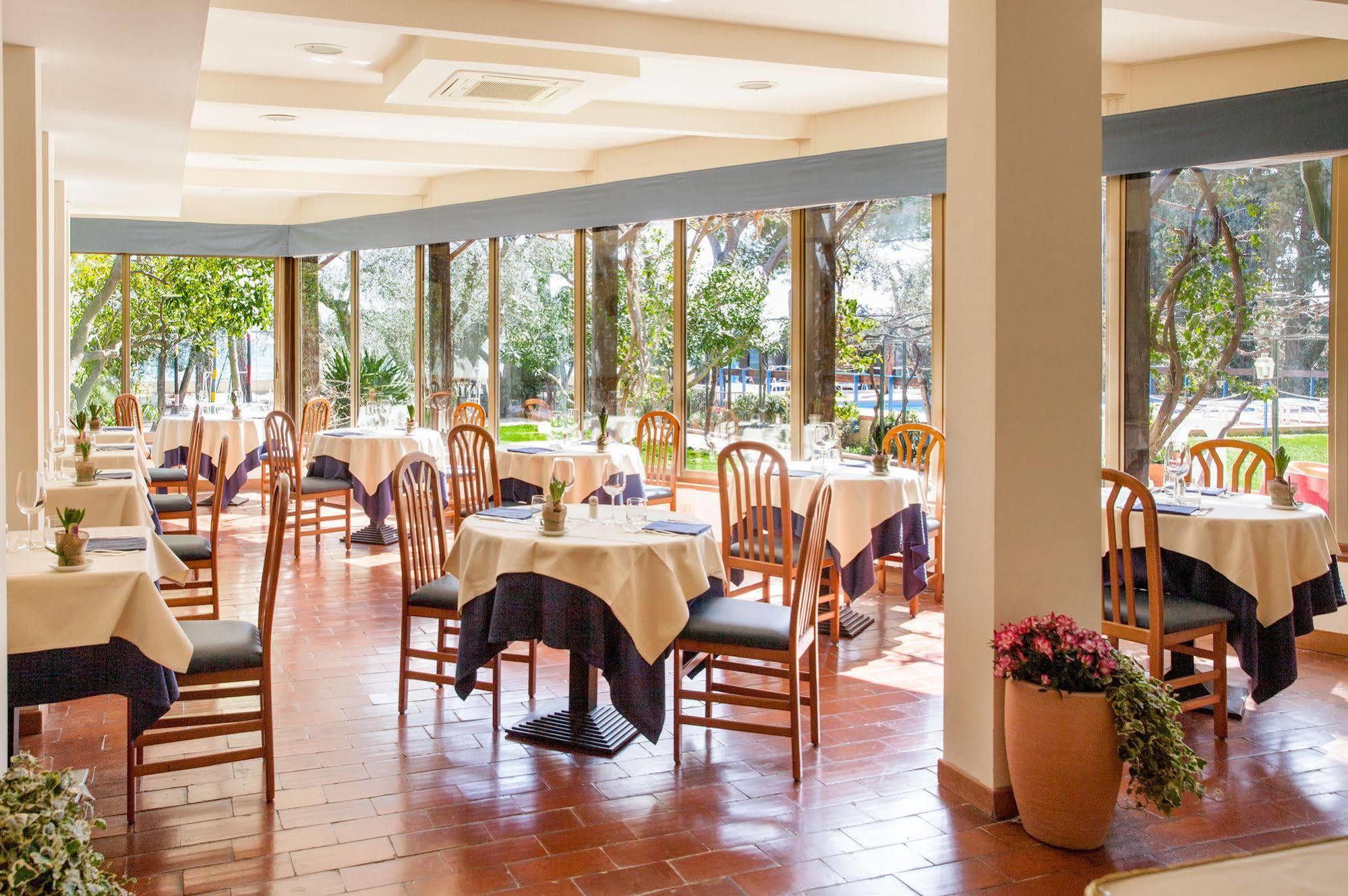 Hotel Eden Park Diano Marina Ngoại thất bức ảnh