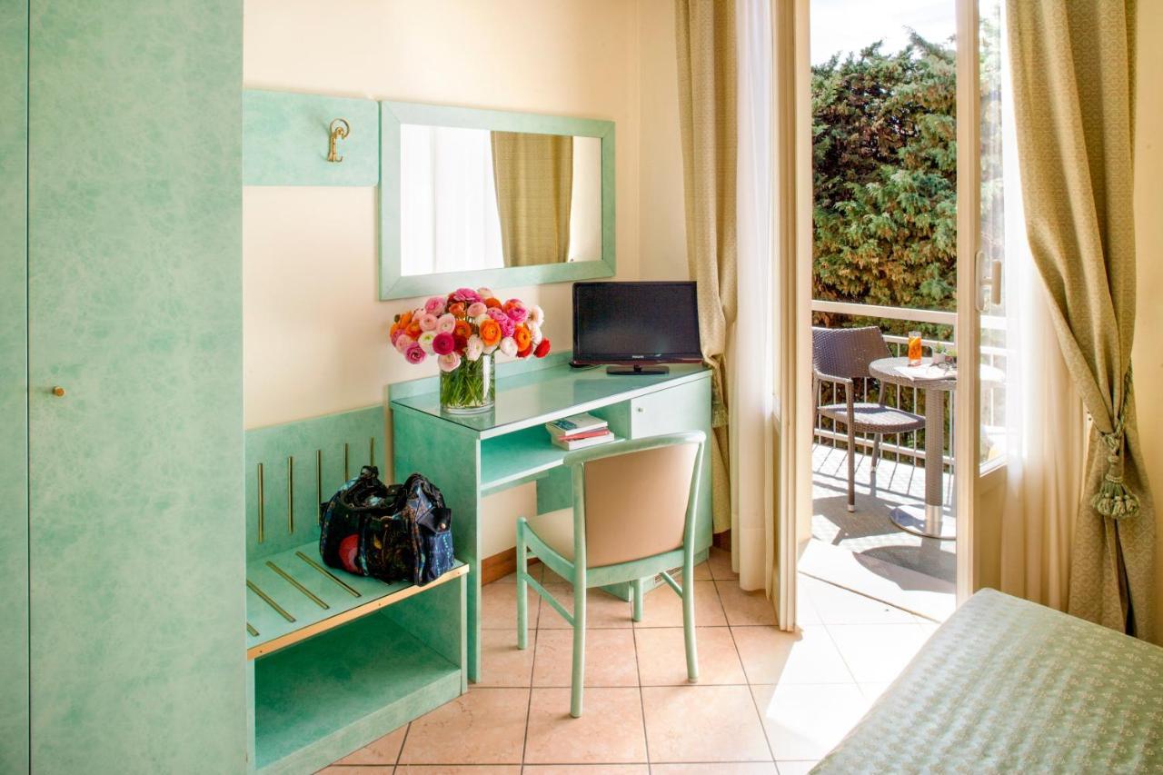 Hotel Eden Park Diano Marina Ngoại thất bức ảnh